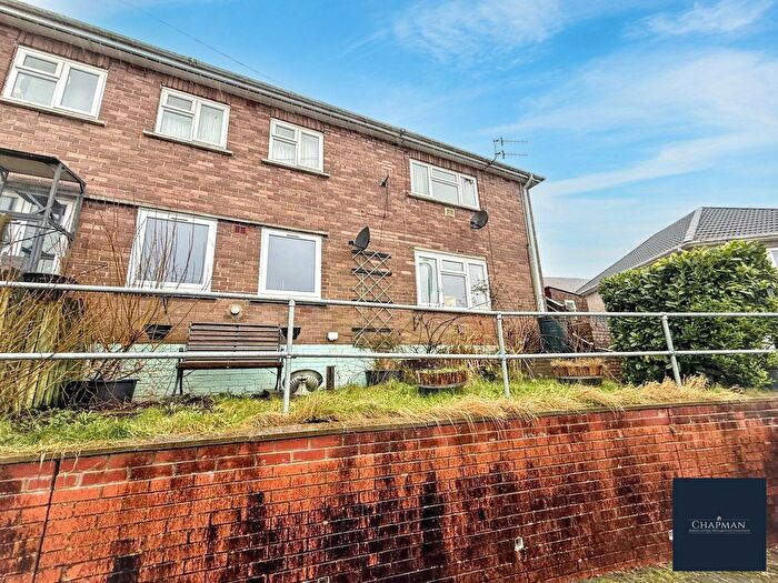 2 Bedroom Flat For Sale In Cae Glas, Tonypandy, CF40