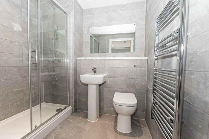 2 Bedroom Apartment To Rent In Cross Lane, Manchester, Greater Manchester, M5