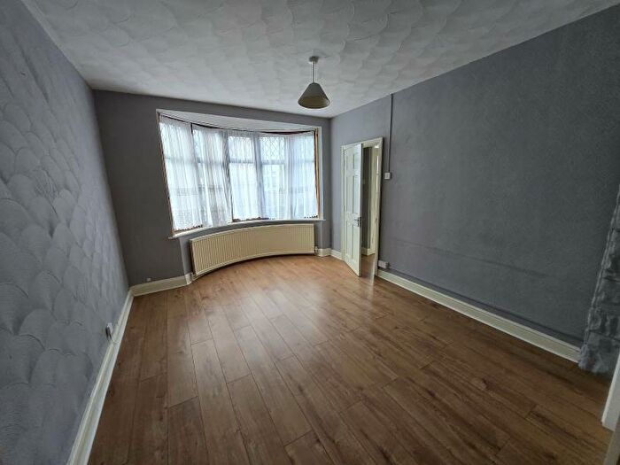 3 Bedroom Terraced House To Rent In Worcester Avenue, Tottenham, N17