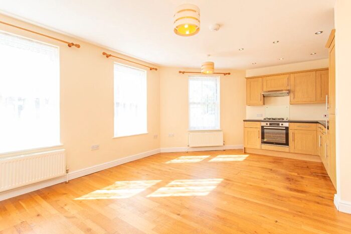 2 Bedroom Flat For Sale In Flat Woodall Court, Herne Bay, CT6