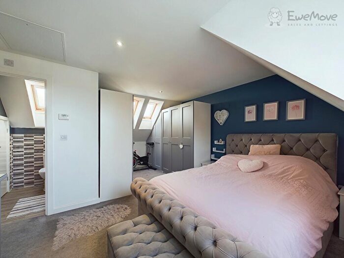3 Bedroom Terraced House For Sale In Oaktree Road, South Molton, Devon, EX36