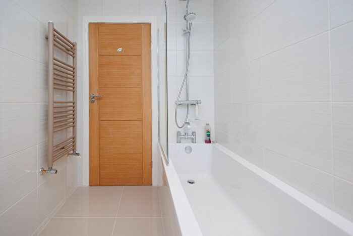 2 Bedroom Flat To Rent In Brudenell Road, Poole, BH13