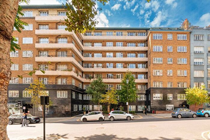 2 Bedroom Flat For Sale In Winchester Court, Kensington, London, W8