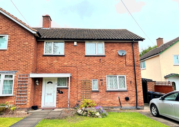 3 Bedroom Semi-Detached House To Rent In Springfield Road, Sutton Coldfield, B75
