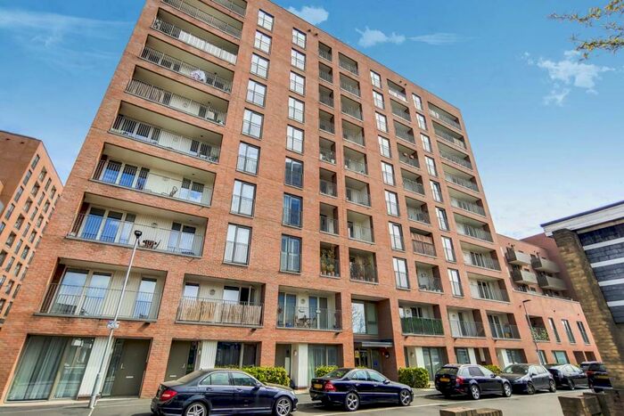1 Bedroom Flat To Rent In Edwin Street, Canning Town, London, E16