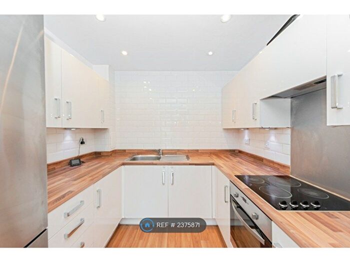 1 Bedroom Flat To Rent In Featherstone Court, Southall, UB2