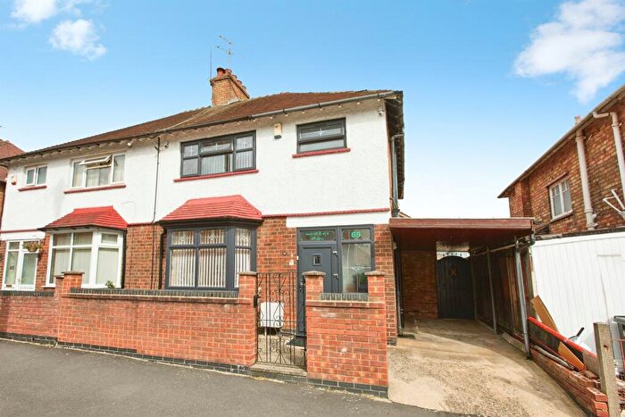 3 Bedroom Semi Detached House For Sale In Cromwell Road, Derby, DE23