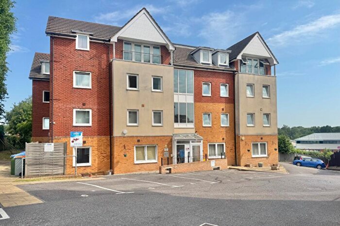 2 Bedroom Flat For Sale In Marion House, Bastins Close, Park Gate, SO31