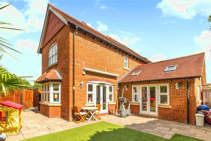 4 Bedroom Semi Detached House To Rent In Watford Heath, Oxhey Village, Watford, WD19