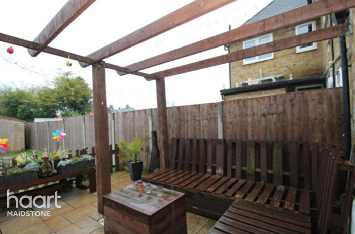 2 Bedroom Maisonette To Rent In Church Crescent, Maidstone, ME17