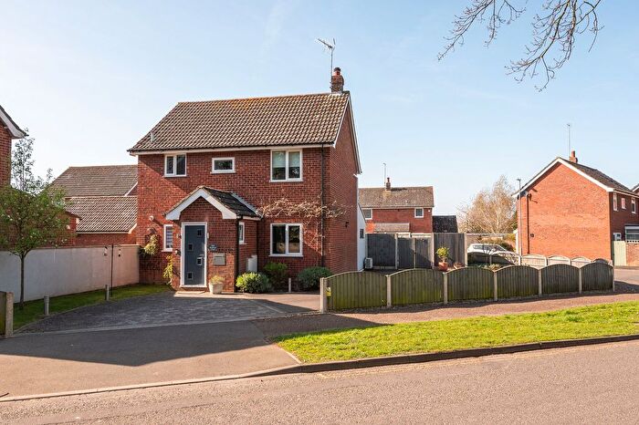 3 Bedroom Detached House For Sale In Kenwyn Close, Holt, NR25