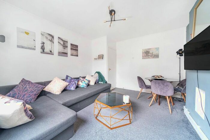 1 Bedroom Flat To Rent In Brandon Street, Walworth, London, SE17