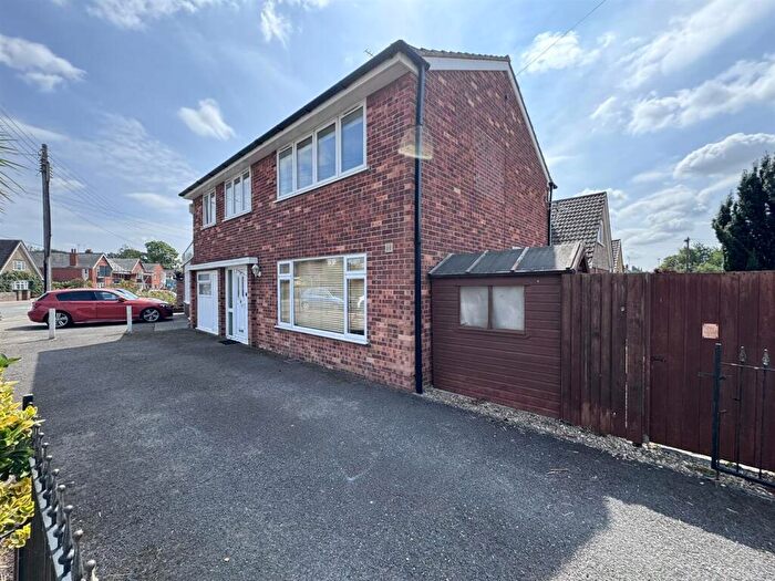 4 Bedroom Detached House To Rent In Pinchbeck, PE11