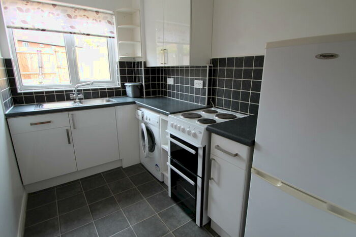 1 Bedroom Flat To Rent In Taylor Close, Orpington, BR6