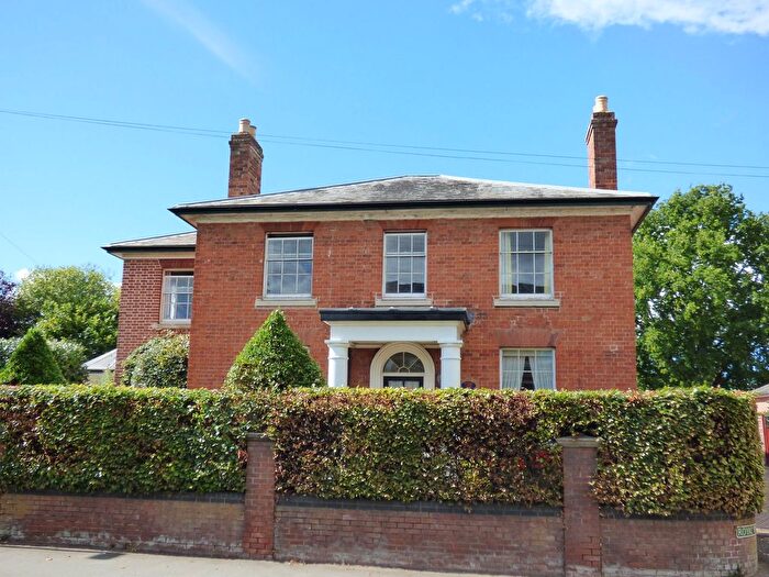 2 Bedroom Flat For Sale In Royal Oak Gardens, Malvern, Worcestershire, WR14
