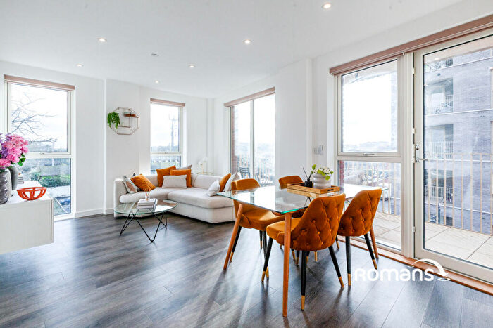 2 Bedroom Flat To Rent In St. Ives Road, Maidenhead, Berkshire, SL6