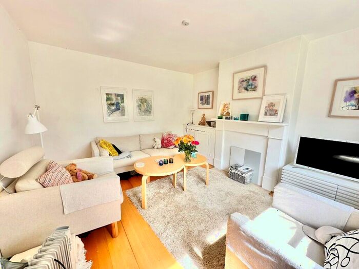 2 Bedroom Cottage For Sale In Myrtle Cottage, Finchdean, PO8