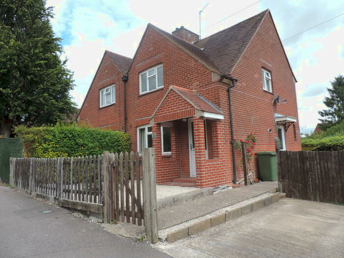 3 Bedroom Semi-Detached House To Rent In Drayton Street, Winchester, SO22
