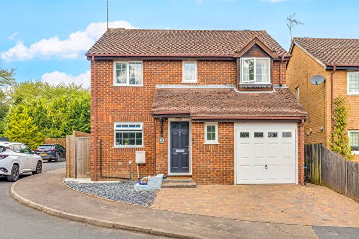 4 Bedroom Detached House For Sale In Wolves Mere, Woolmer Green, Hertfordshire, SG3
