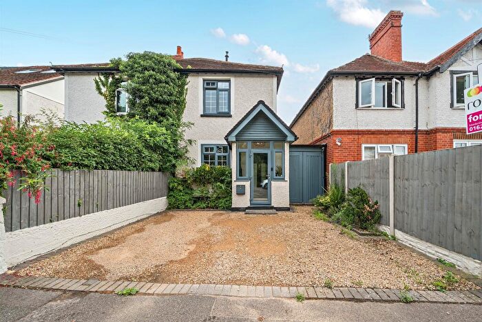 3 Bedroom Semi-Detached House For Sale In Blackamoor Lane, Maidenhead, SL6