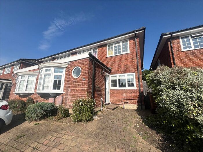 4 Bedroom Semi-Detached House To Rent In The Maltings, Hunton Bridge, Kings Langley, Hertfordshire, WD4