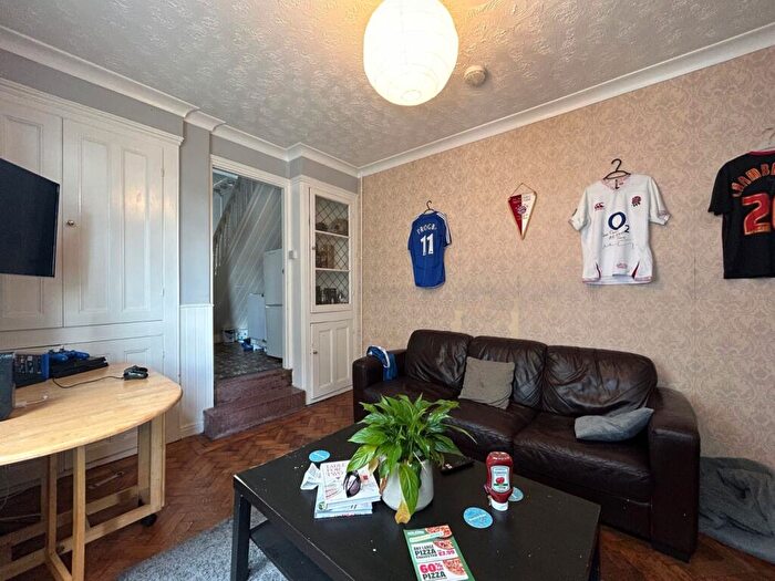 5 Bedroom Terraced House To Rent In Monthemer Road, Cathays, CF24