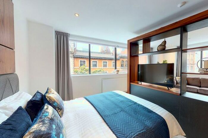 Studio To Rent In Apt, Live Oasis Deansgate #, M2
