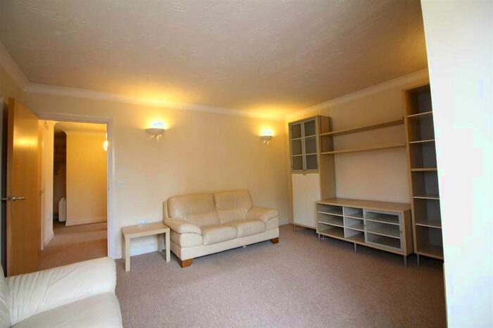 2 Bedroom Flat To Rent In Arthurs Close, Emersons Green, Bristol, BS16
