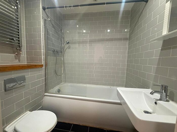 1 Bedroom Property To Rent In Axe Street, Barking, IG11