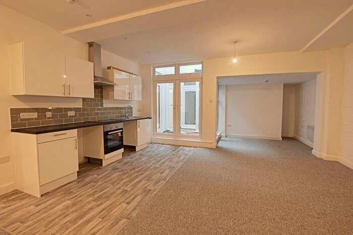 Studio To Rent In Lymore Gardens, Bath, BA2