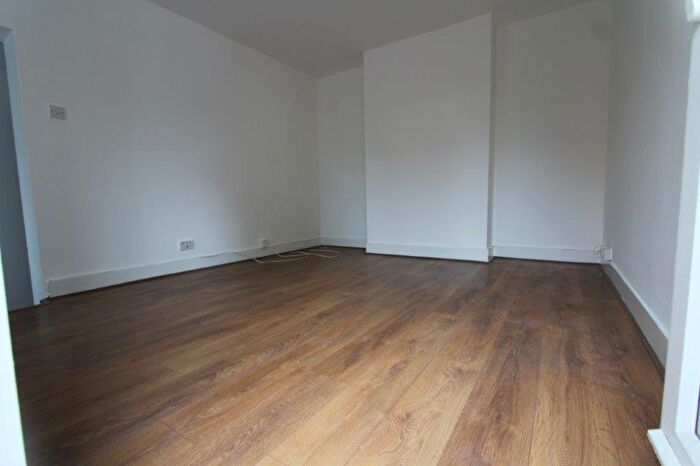 1 Bedroom Maisonette To Rent In Hawley Road, Dartford, DA1