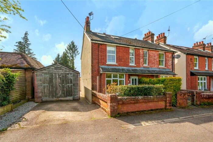2 Bedroom Semi-Detached House For Sale In Cradle Lane, Frith End, Hampshire, GU35