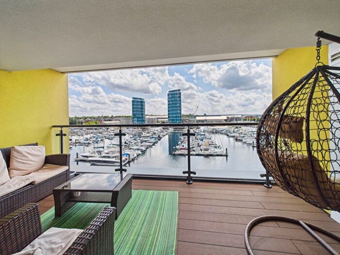 2 Bedroom Flat To Rent In Ripplewaters, Chatham, ME4