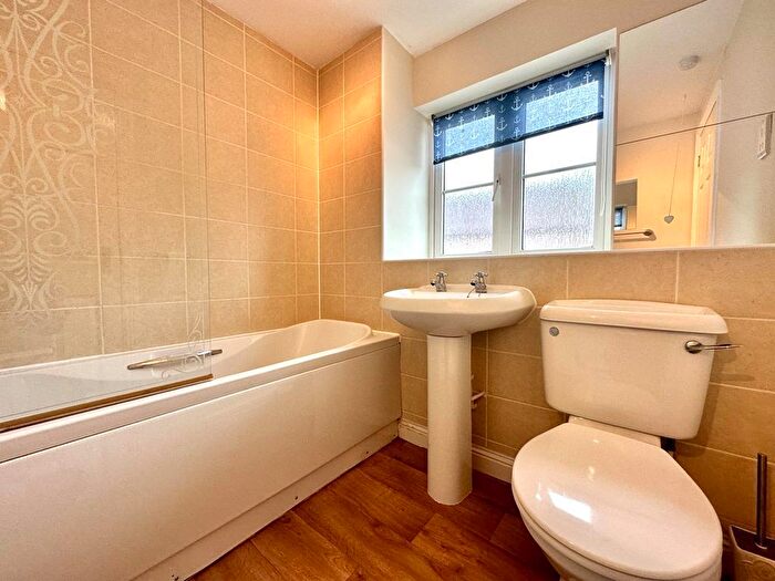 3 Bedroom Semi Detached House To Rent In Swan Avenue, Tiverton, Devon, EX16