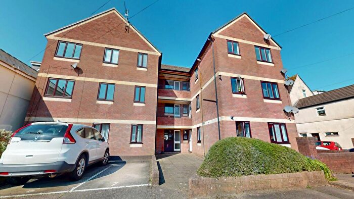 3 Bedroom Flat To Rent In Woodville Road, Cathays, Cardiff, CF24