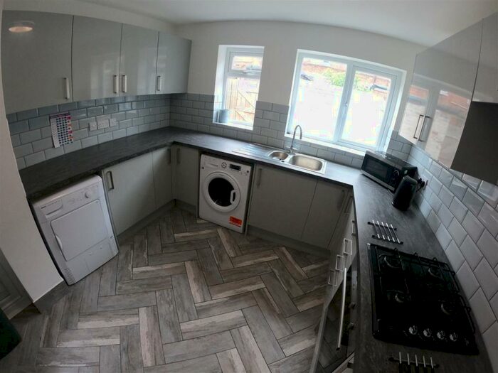 3 Bedroom Terraced House To Rent In Ventnor Street, Newland Avenue, Hull, HU5