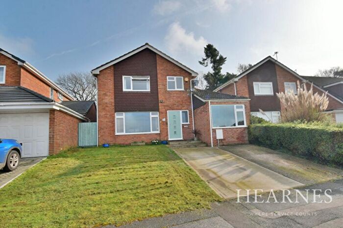 5 Bedroom Detached House For Sale In Kestrel Close, Ferndown, BH22