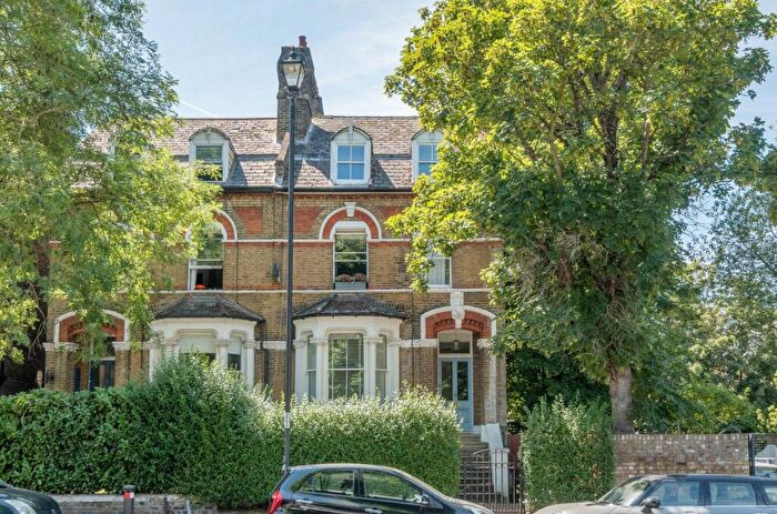 2 Bedroom Apartment For Sale In Pepys Road, New Cross, London, SE14