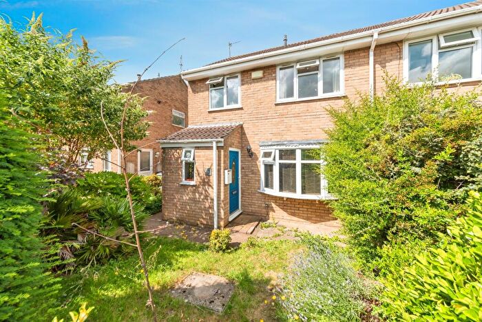 3 Bedroom Semi-Detached House For Sale In Second Avenue, Grantham, NG31