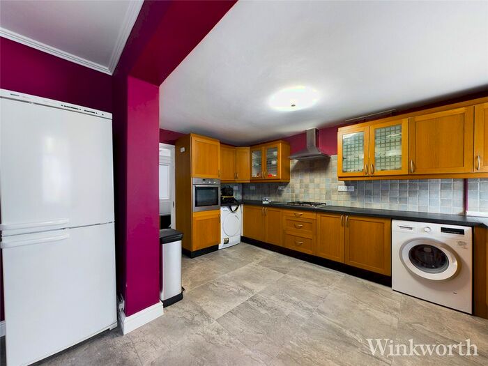 3 Bedroom Detached House To Rent In Popes Lane, London, W5
