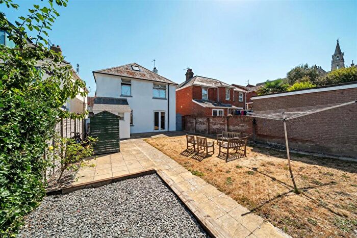 3 Bedroom House For Sale In Springfield Road, Swanage, BH19 - Photo 6