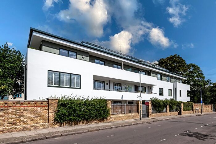 1 Bedroom Flat To Rent In Trinity Crescent, Tooting Bec, London, SW17