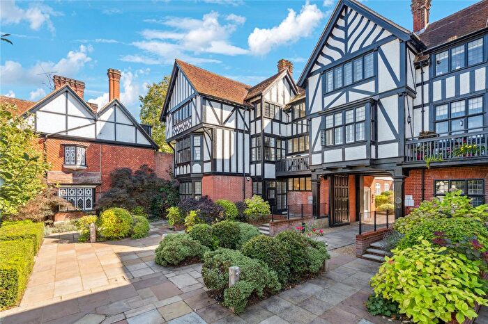 2 Bedroom Garage / Parking For Sale In Rothschild Place, Tring, Hertfordshire, HP23