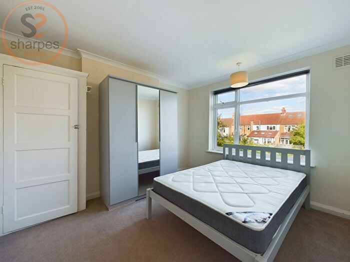 3 Bedroom Property To Rent In Rowan Road, London, SW16