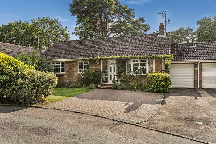 3 Bedroom Detached Bungalow For Sale In The Sands, Whitehill, GU35