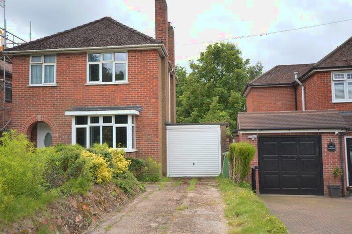 3 Bedroom Detached House To Rent In London Road, Wooburn Moor/Loudwater, HP10