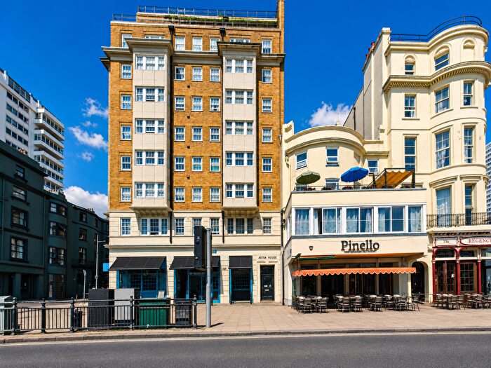 Studio For Sale In Kings Road, Brighton, BN1