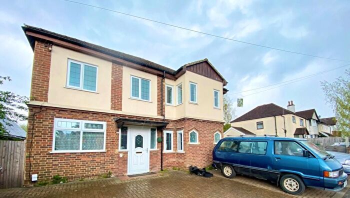 6 Bedroom Property To Rent In Aldershot Road, Guildford, GU2