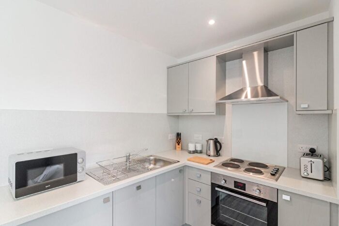 2 Bedroom Flat To Rent In Bank Street, City Centre, Dundee, DD1