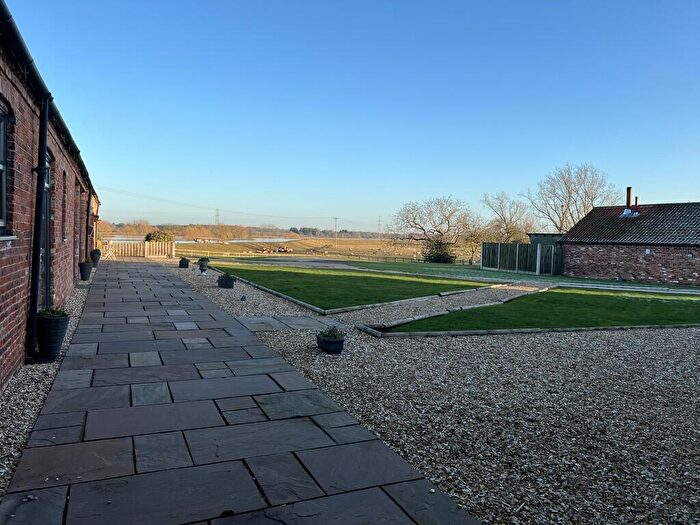 2 Bedroom Barn Conversion To Rent In Manor Farm, Church Laneham, DN22